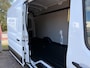 Ford Transit 350 2.0 TDCI L4H3 Trend RWD | 130pk | Navigatiesysteem SYNC4 | Stoelverwarming  | Elektrisch inklapbare buitenspiegels | Elektrisch verstelbare bestuurdersstoel | Passagiersairbag | Allweather banden | Laadruimte beschermingspakket | 150 watt/230V aansluitpunt tussen voorstoelen | Handmatige regeneratie roetfilter | Reservewiel | Centrale dubbele vergrendeling | LED Downlighter