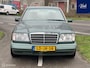 Mercedes-Benz E-klasse 220 Elegance | W124 | NL & NAP | 2e Eigenaar | Schuifdak | Two Tone | Onderhoudshistorie |