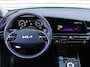 Kia Niro EV Light Edition 64.8 kWh | Camera | Cruise adapt. | Clima | 17" LM | Navi | Keyless | All season banden | 17% bijtelling |