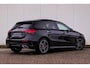 Mercedes-Benz A-klasse A 180 Star Edition Limited AMG Line | Nightpakket | Panoramadak | Sfeerverlichting | Stoelverwarming | LED | Parktronic | Licht en Zichtpakket