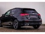 Mercedes-Benz A-klasse A 180 Star Edition Limited AMG Line | Nightpakket | Panoramadak | Sfeerverlichting | Stoelverwarming | LED | Parktronic | Licht en Zichtpakket