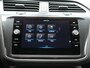 Volkswagen Tiguan 1.5 TSI R-Line Automaat - Panoramaschuif-kanteldak - IQ light - Navigatie - Side assist - Trekhaak - Camera