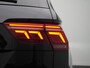 Volkswagen Tiguan 1.5 TSI R-Line Automaat - Panoramaschuif-kanteldak - IQ light - Navigatie - Side assist - Trekhaak - Camera