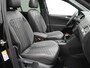 Volkswagen Tiguan 1.5 TSI R-Line Automaat - Panoramaschuif-kanteldak - IQ light - Navigatie - Side assist - Trekhaak - Camera