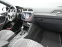 Volkswagen Tiguan 1.5 TSI R-Line Automaat - Panoramaschuif-kanteldak - IQ light - Navigatie - Side assist - Trekhaak - Camera