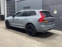 Volvo XC60 T8 Plug-in hybrid Plus Black Edition | FACELIFT | Panoramadak | 360° Camera | ACC | Stoel+Stuurverwarming