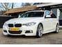 BMW 3-Serie Touring 320d M Sport Edition Panoramadak I Sportstoelen I Leder I Stoelverwarming I Dealeronderhouden I 19 Inch I PDC
