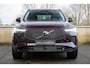 Volvo XC90 2.0 T8 Plug-in hybrid AWD Ultra Dark Luchtvering | 22 inch LM-velgen | massage stoelen | extra getint glas