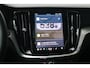 Volvo V60 2.0 T6 Plug-in hybrid AWD Plus Dark | 360* Camera| Harman Kardon audiosysteem| Stoelverwarming voor + achter| Stuurwielverwarming| Verwarmbare voorruit| Semi- elektrisch inklapbare trekhaak|