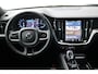 Volvo V60 2.0 T6 Plug-in hybrid AWD Plus Dark | 360* Camera| Harman Kardon audiosysteem| Stoelverwarming voor + achter| Stuurwielverwarming| Verwarmbare voorruit| Semi- elektrisch inklapbare trekhaak|