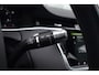 Land Rover Range Rover Evoque 2.0 P200 AWD R-Dynamic | Trekhaak | Pano | Meridian | Leer | Stuurverw.