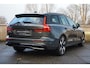 Volvo V60 T8 Plug-in hybrid AWD Plus Dark Performance Ed. 19 inch LM-velgen | Panorama dak | Polestar Engineered | Head-Up display