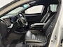Renault Megane E-Tech 220PK EV60 Optimum Charge Iconic Automaat | 1e eigenaar | Warmtepomp | Harman Kardon Audio | 360 Camera | Binnenspiegel met camerabeeld | Apple CarPlay/Android Auto | Leder | Elektrische voorstoelen | Stoelverwarming |
