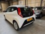 Toyota Aygo X X-PLAY AUTOMAAT 1E EIGENAAR NL AUTO NAP APPLE/CARPLAY CAMERA LED BLUETOOTH AIRCO!!