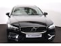 Volvo V60 T6 Recharge AWD Ultra Bright - Panorama/schuifdak - IntelliSafe Assist & Surround - 360º Camera - Harman/Kardon audio - Adaptieve LED koplampen - Verwarmde voorstoelen, stuur & achterbank - Parkeersensoren voor & achter - Elektr. bedienb. voorstoelen met geheugen - Head up display - Extra getint glas - 18' LMV