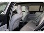 Volvo V60 T6 Recharge AWD Ultra Bright - Panorama/schuifdak - IntelliSafe Assist & Surround - 360º Camera - Harman/Kardon audio - Adaptieve LED koplampen - Verwarmde voorstoelen, stuur & achterbank - Parkeersensoren voor & achter - Elektr. bedienb. voorstoelen met geheugen - Head up display - Extra getint glas - 18' LMV