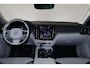 Volvo V60 T6 Recharge AWD Ultra Bright - Panorama/schuifdak - IntelliSafe Assist & Surround - 360º Camera - Harman/Kardon audio - Adaptieve LED koplampen - Verwarmde voorstoelen, stuur & achterbank - Parkeersensoren voor & achter - Elektr. bedienb. voorstoelen met geheugen - Head up display - Extra getint glas - 18' LMV