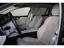 Volvo V60 T6 Recharge AWD Ultra Bright - Panorama/schuifdak - IntelliSafe Assist & Surround - 360º Camera - Harman/Kardon audio - Adaptieve LED koplampen - Verwarmde voorstoelen, stuur & achterbank - Parkeersensoren voor & achter - Elektr. bedienb. voorstoelen met geheugen - Head up display - Extra getint glas - 18' LMV