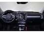 Volvo XC40 T4 Recharge Inscription - IntelliSafe Assist - Parkeercamera achter - Parkeersensoren voor & achter - Draadloze tel. lader - Extra getint glas - Elektr. inklapbare trekhaak - 19' LMV