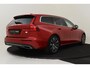 Volvo V60 T6 RECHARGE AWD INSCRIPTION *VOL!* -PANO.DAK|BOWERS&WILKINS|GEVENT.LEDER+MASSAGE|360°CAM|AUTOM.PARKEREN|ADAP.LED|TREKHAAK|HEAD-UP DISP.|FOUR-C!