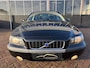 Volvo S60 2.4 **CRUISE + CLIMA + TREKHAAK**