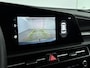 Kia Niro EV DYNAMICPLUSLINE 64.8 kWh *| SoH 98,2% | TREKHAAK | NAVI | CLIMA | CRUISE | CAMERA | OPEN DAK | STUUR- & STOELVERWARMING | LEDER | ELEKTRISCHE ACHTERKLEP | 17'' LM VELGEN | FABRIEKSGARANTIE GELDIG T/M 5-2030! | PRIVACY GLASS |