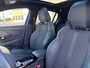 Peugeot 208 Hybrid 100PK e-DCS6 GT Automaat | Panoramadak | Camera | Sfeerverlichting | Draadloze Apple Carplay / Android Auto | 1e Eigenaar | Dealer Onderhouden | | Cruise control | DAB ontvanger | Elektrische ramen achter
