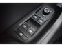 Volkswagen Passat Variant 1.6 TDi Highline R-Line LED | Leder/Alcantara | Carplay | Virtual | Camera | Trekhaak | Sportstoelen