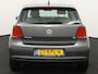 Volkswagen Polo 1.4-16V Comfortline Airco, Bandenspanningscontrolesysteem, Bluetooth, Cruise control, Elektronisch Stabiliteits Programma, Elektronische remkrachtverdeling, Getint warmtewerend glas, Stuurbekrachtiging snelheids De Volkswagen Polo 1.4-16V Comfortline uit 2010 is een compacte hatchback met een goede balans tussen comfort, kwaliteit en praktische bruikbaarheid. Hij heeft een 1.4 liter benzinemotor die