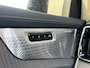 Volvo XC90 T8 Plug-in hybrid AWD Ultra Dark | Panoramadak | Luchtvering | Bowers & Wilkins | Alcantara Hemel | 360 Camera | Massage/Ventilatie Stoelen | Adaptieve Cruise Control |