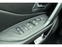 Peugeot 308 SW 1.2 Hybrid 145 e-DCS6 GT Keyless Entry & Go l Full-LED l Camera l Parkeersensoren l Draadloos Apple Carplay/Android Auto l TomTom Navigatie l Digitale cockpit l i-Toggles l Lichtmetalen Velgen