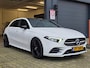 Mercedes-Benz A-klasse 180 Business Solution AMG Night Upgrade / TECHNISCH HELEMAAL IN ORDE , OPTISCH MET ENKELE GEBRUIKERSSPOREN.