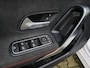 Mercedes-Benz A-klasse 180 Business Solution AMG Night Upgrade / TECHNISCH HELEMAAL IN ORDE , OPTISCH MET ENKELE GEBRUIKERSSPOREN.