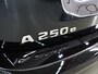 Mercedes-Benz A-klasse 250e Business Solution AMG Apple Carplay| Panoramaschuifdak | Stoelverwarming | Achteruitrijcamera |  MULTIBEAM LED | Night Pakket | Driving Assistance Pakket