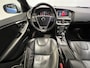 Volvo V40 2.0 T4 Business Sport | Navigatie | LM Velgen 17" | Panoramadak | Lederen Bekleding | Voorstoelen Verwarmd | Cruise Control | Airco |