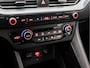 Kia Niro Hybrid 1.6 GDi DynamicLine Automaat (APPLE CARPLAY, GROOT NAVI, CAMERA, LEDER, SPORTSTOELEN, ADAPTIVE CRUISE, KEYLESS, GETINT GLAS, NIEUWE APK, NIEUWSTAAT)