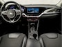 Kia Niro Hybrid 1.6 GDi DynamicLine Automaat (APPLE CARPLAY, GROOT NAVI, CAMERA, LEDER, SPORTSTOELEN, ADAPTIVE CRUISE, KEYLESS, GETINT GLAS, NIEUWE APK, NIEUWSTAAT)
