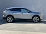Nissan Qashqai 1.3 MHEV Tekna Plus Automaat / Panoramadak / Elektrisch Bedienbare Stoelen met Massagefunctie & Geheugen / BOSE Premium Audio / All Season Banden / Apple Carplay & Android Auto / Elektrische Achterklep / Head-Up Display /