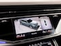 Audi Q8 55 TFSI e quattro S-Line Sport 381Pk Automaat (PANORAMADAK, LUCHTVERING, HEAD-UP DISPLAY, BANG&OLUFSEN, 360 CAMERA, STOELVERWARMING ACHTER, KEYLESS, MATRIX LED, NIEUWSTAAT)
