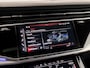 Audi Q8 55 TFSI e quattro S-Line Sport 381Pk Automaat (PANORAMADAK, LUCHTVERING, HEAD-UP DISPLAY, BANG&OLUFSEN, 360 CAMERA, STOELVERWARMING ACHTER, KEYLESS, MATRIX LED, NIEUWSTAAT)