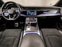 Audi Q8 55 TFSI e quattro S-Line Sport 381Pk Automaat (PANORAMADAK, LUCHTVERING, HEAD-UP DISPLAY, BANG&OLUFSEN, 360 CAMERA, STOELVERWARMING ACHTER, KEYLESS, MATRIX LED, NIEUWSTAAT)