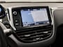 Peugeot 2008 1.2 PureTech Allure Sport Automaat (PANORAMADAK, APPLE CARPLAY, NAVIGATIE, CLIMATE, LEDER, GETINT GLAS, SPORTSTOELEN, PARKEERSENSOREN, LM VELGEN, TREKHAAK, NIEUWSTAAT)