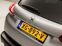 Peugeot 2008 1.2 PureTech Allure Sport Automaat (PANORAMADAK, APPLE CARPLAY, NAVIGATIE, CLIMATE, LEDER, GETINT GLAS, SPORTSTOELEN, PARKEERSENSOREN, LM VELGEN, TREKHAAK, NIEUWSTAAT)