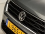 Volkswagen T-Roc 1.0 TSI Luxury Sport (VIRTUAL COCKPIT, LUXE LEDER, APPLE CARPLAY, CAMERA, CLIMATE, STOELVERWARMING, ADAPTIVE CRUISE, LED KOPLAMPEN, GETINT GLAS, ELEK ACHTERKLEP, NIEUWSTAAT)