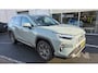 Toyota RAV4 2.5 Hybrid AWD Style | PDC V+A en Camera | Stoelgeheugen | Stoel + Stuurverwarming | All Season banden | Voorruit verwarmd | AWD |