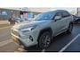 Toyota RAV4 2.5 Hybrid AWD Style | PDC V+A en Camera | Stoelgeheugen | Stoel + Stuurverwarming | All Season banden | Voorruit verwarmd | AWD |
