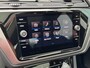 Volkswagen Touran 1.5 150pk TSI Highline 7p Navigatie 'Discover Media' | Velgen 'Salvador', 17 inch lichtmetaal | Panoramaschuif-kanteldak
