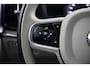 Volvo V60 2.0 T6 Plug-in hybrid AWD Plus Bright | Trekhaak | PDC V+A en Camera | Stoel verwarimg - Ventilatie - Massage | Keyless | 19 inch LM | Extra getint Glas |