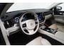 Volvo V60 2.0 T6 Plug-in hybrid AWD Plus Bright | Trekhaak | PDC V+A en Camera | Stoel verwarimg - Ventilatie - Massage | Keyless | 19 inch LM | Extra getint Glas |