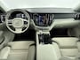Volvo V60 2.0 T6 Plug-in hybrid AWD Plus Bright | Trekhaak | PDC V+A en Camera | Stoel verwarimg - Ventilatie - Massage | Keyless | 19 inch LM | Extra getint Glas |